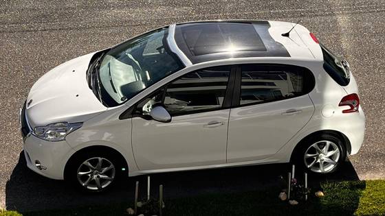 PEUGEOT 208 1.5 ALLURE 8V FLEX 4P MANUAL PEUGEOT 208 1.5 ALLURE 8V FLEX 4P MANUAL
